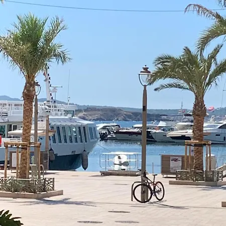 Louis Blanc Derriere Le Port Appartamento